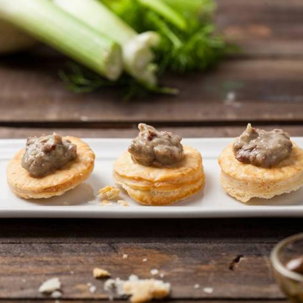 Canapè di finocchi e olive taggiasche