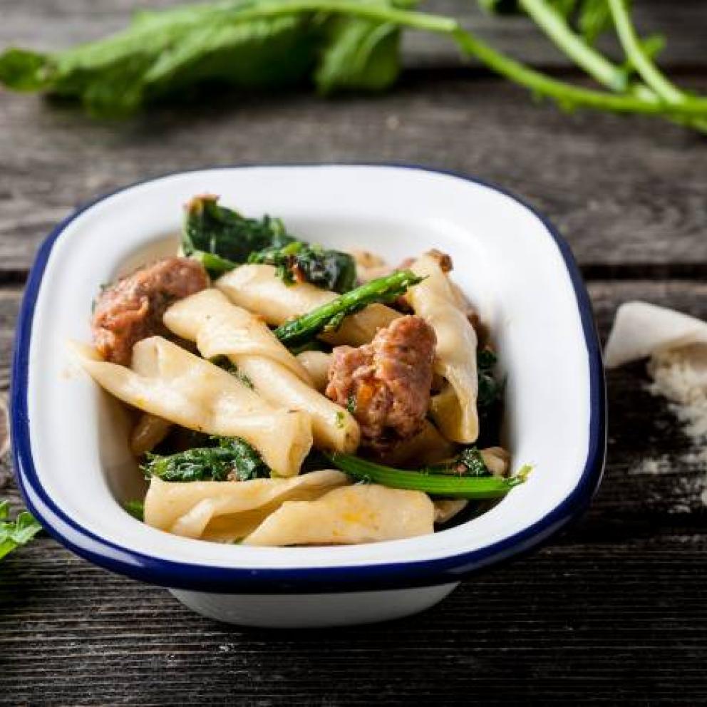 Strascinati con cime di rapa in salsa Bra