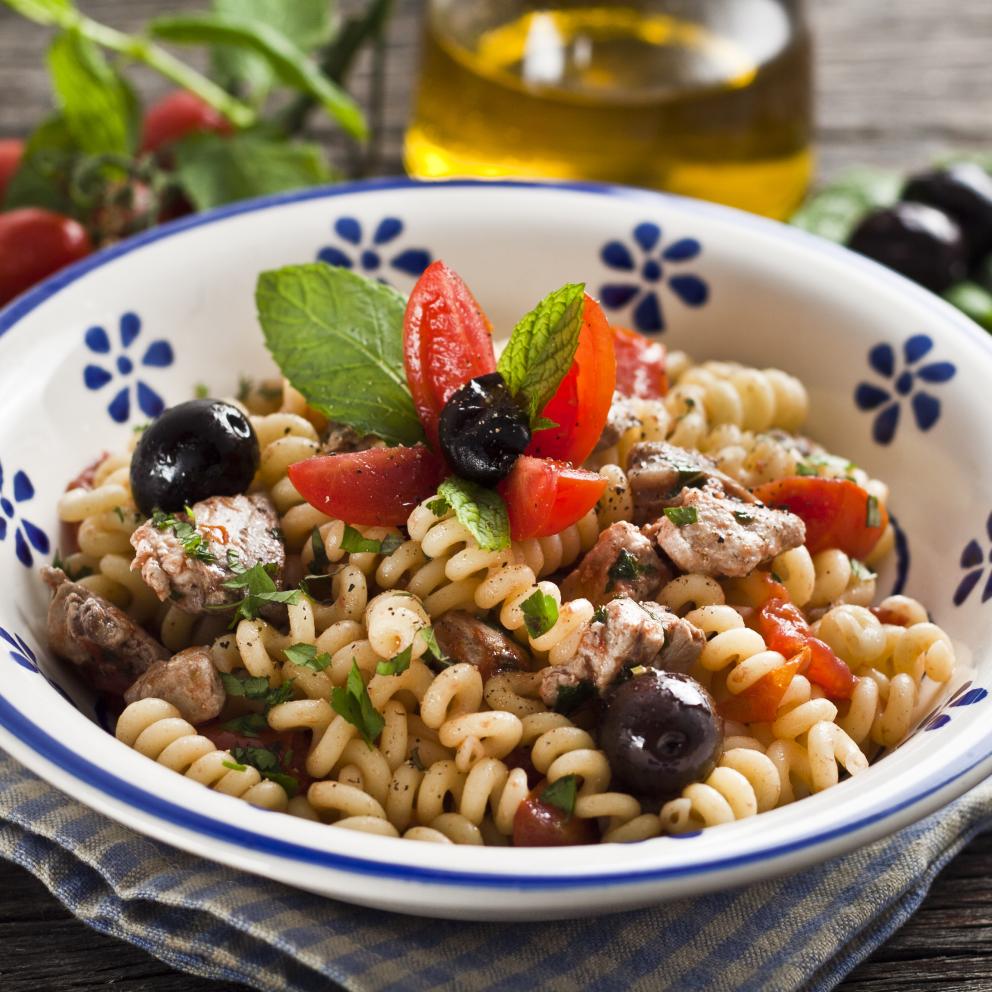 Fusilli al tonno e olive taggiasche