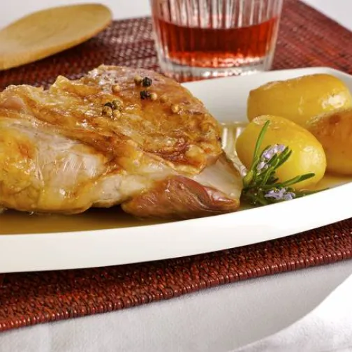 Cosciotto d'agnello al forno