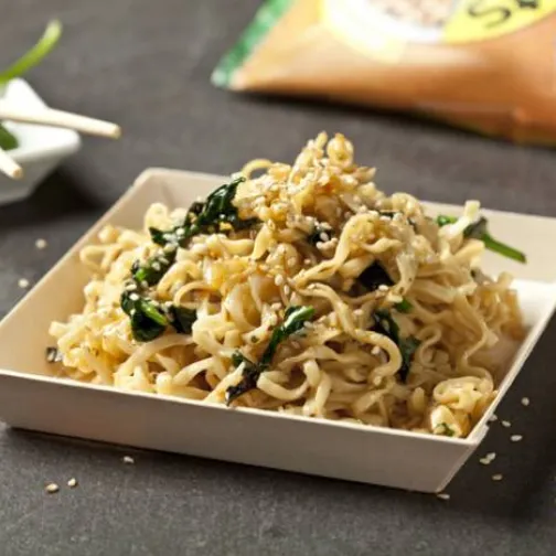Saikebon Manzo Speziato con spinaci, soia e sesamo