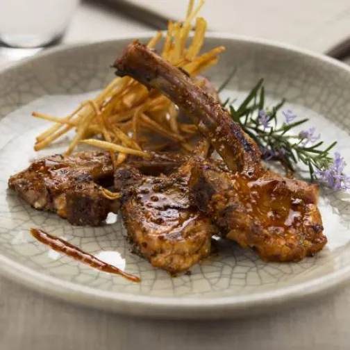 Agnello marinato con patate