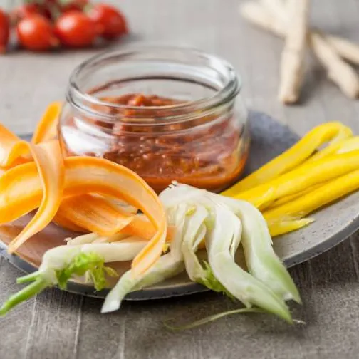 Verdure crude con salsa delicata